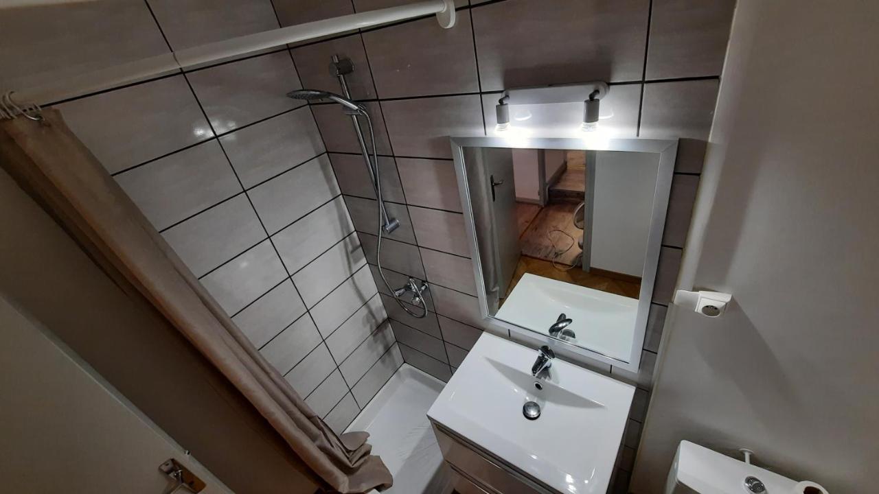 Suite 3 Pieces Chambre+Cuisine+Sdb Centre Ville Privas Kültér fotó